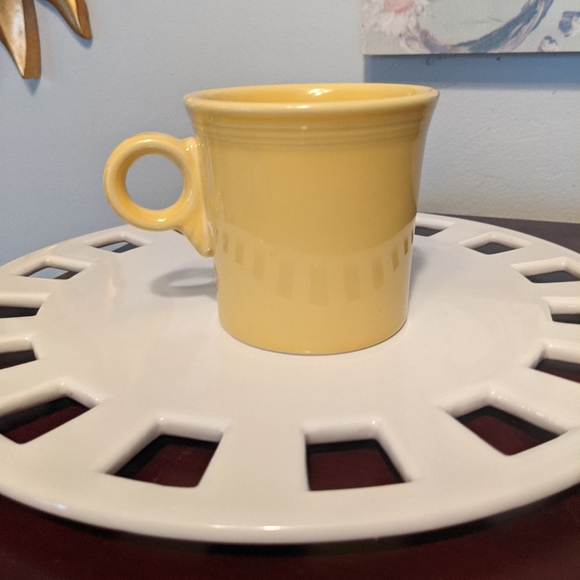 Fiesta Coffee Cup Mug Yellow Ring Handle USA & Stamped HLC in EUC - Picture 3 of 5